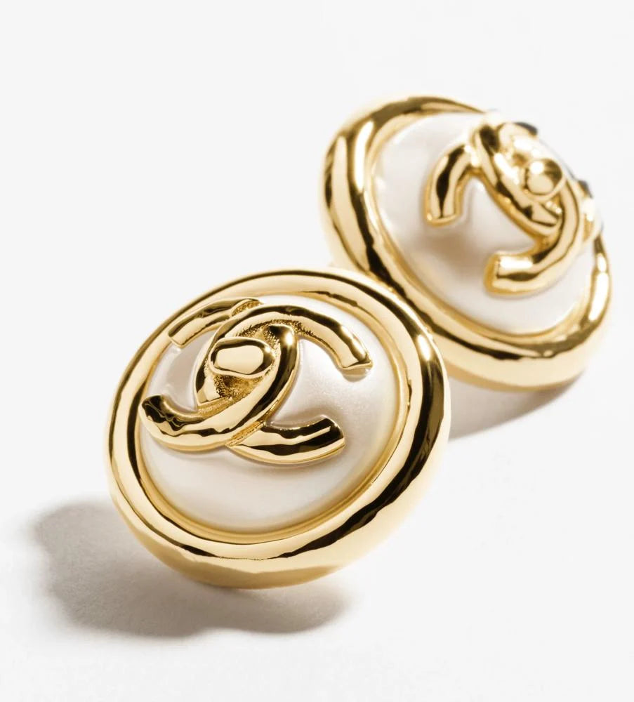 The Vintage Button Studs - White & Gold | The Retro Icon