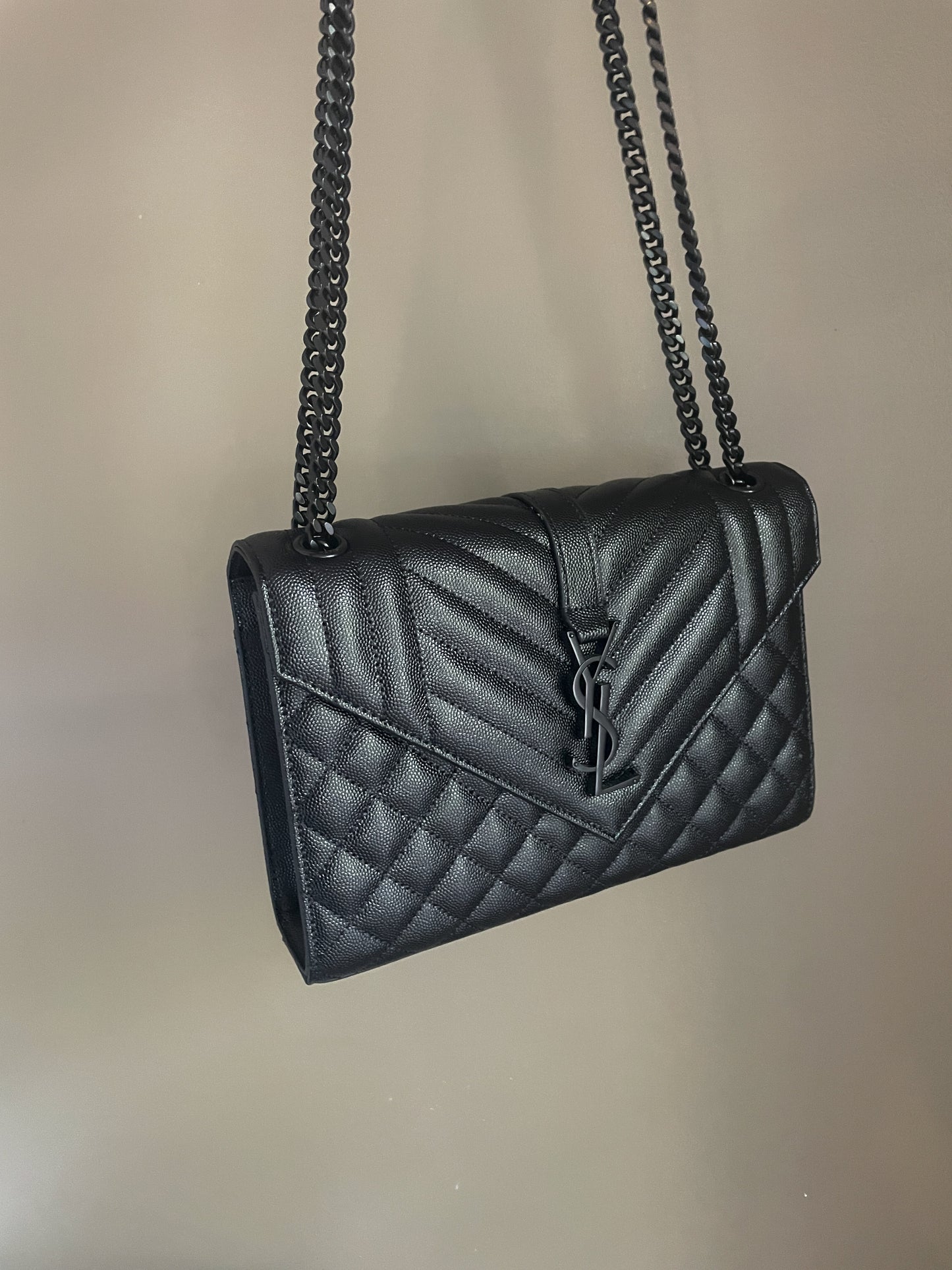 The Envelope Medium Bag - All Black / So Black | The Monogram Essential