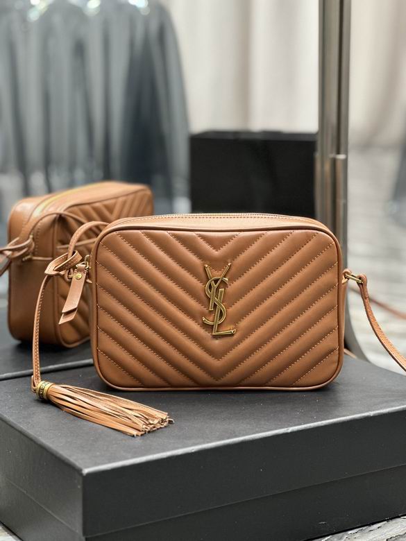 The Luxe Chevron Camera Bag - Tan / Camel